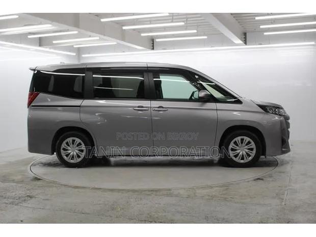 Toyota Noah 2022 Brown