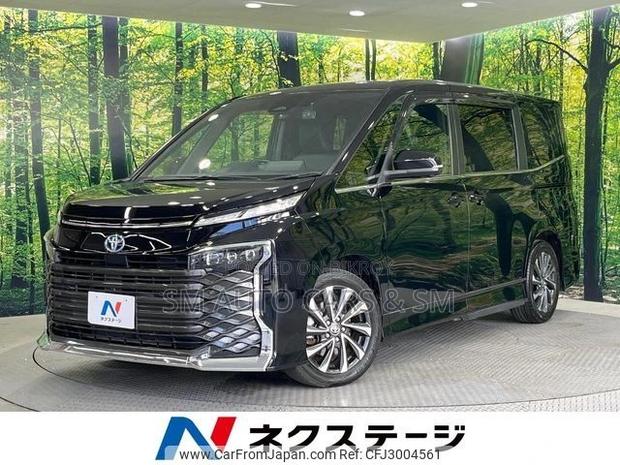 Toyota Voxy 2023 Black