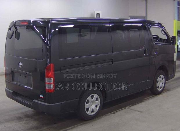 Toyota HiAce 2021 Black