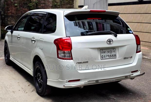 Toyota Corolla Fielder 2013 Pearl
