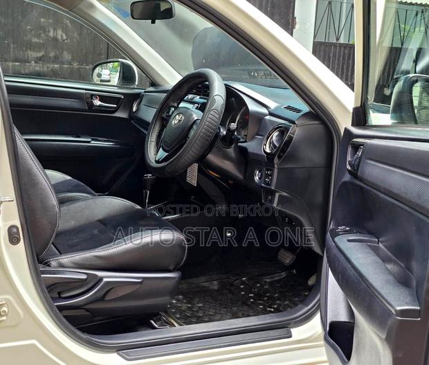 Toyota Corolla Fielder 2013 Pearl
