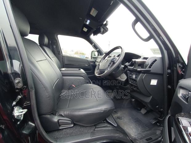 Toyota HiAce 2023 Black