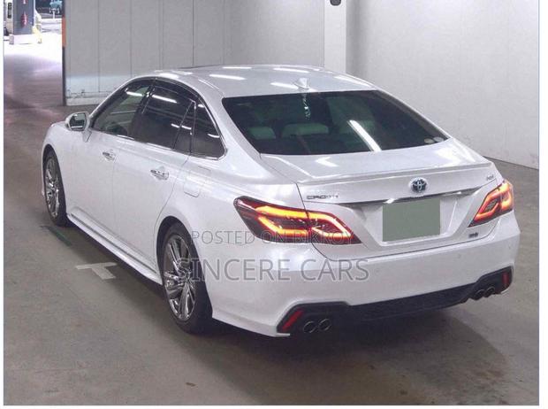 Toyota Crown 2021 Pearl