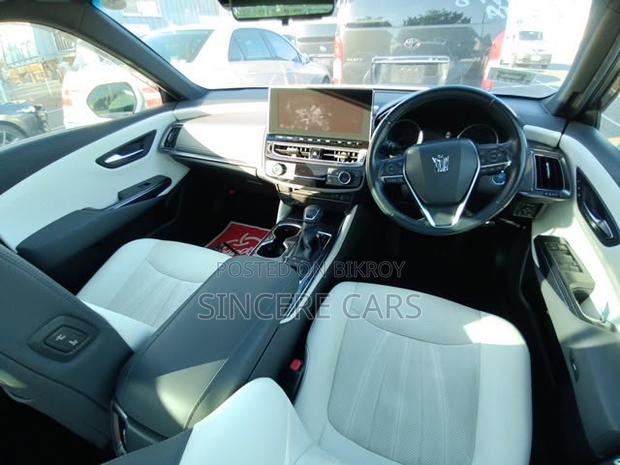 Toyota Crown 2021 Pearl