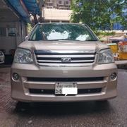 Toyota Noah 2004 Gold for sale