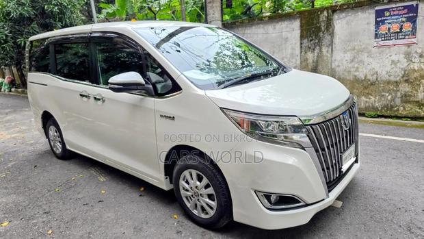 Toyota Esquire 2019 White