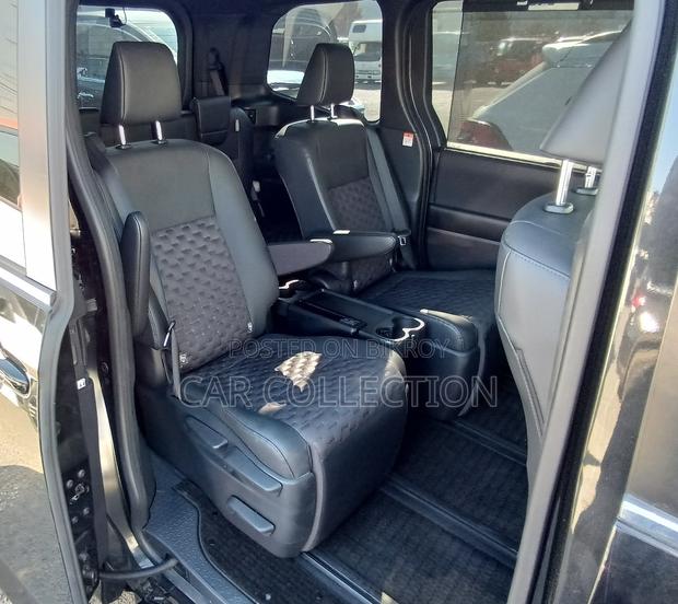 Toyota Voxy 2024 Black