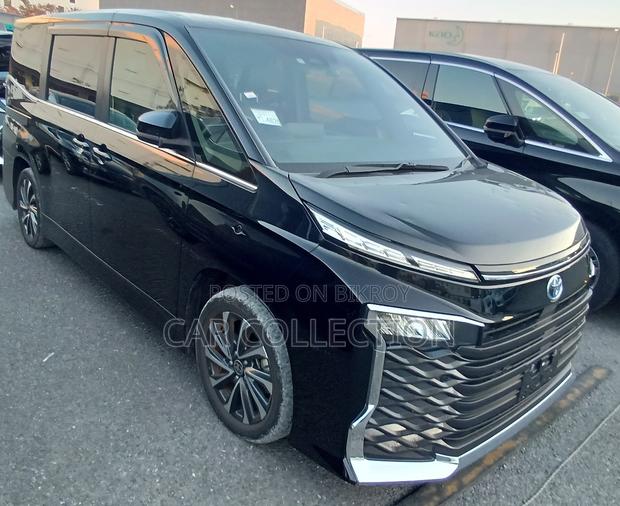 Toyota Voxy 2023 Black
