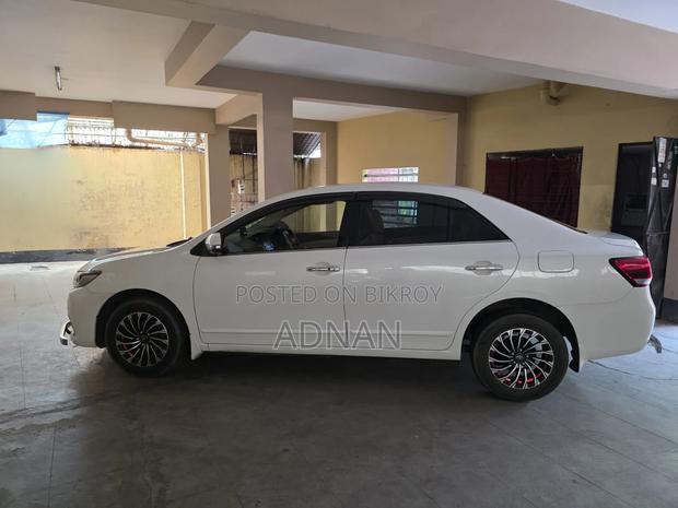 Toyota Premio 2017 Pearl