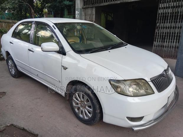 Toyota Corolla Sedan Automatic 2004 White