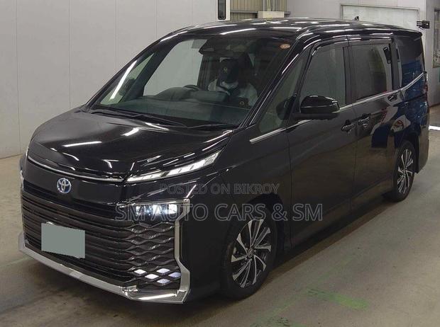 Toyota Voxy 2022 Black