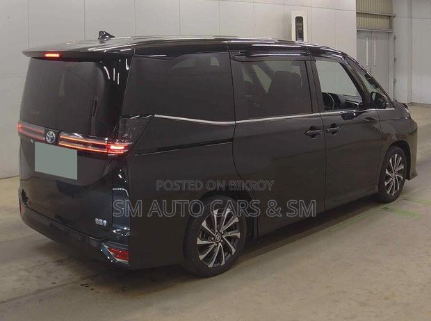 Toyota Voxy 2022 Black