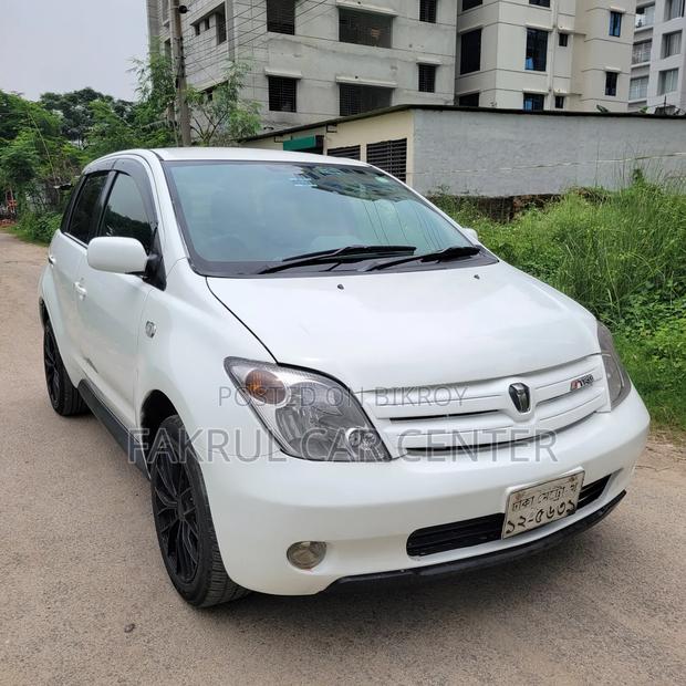 Toyota IST 2004 White