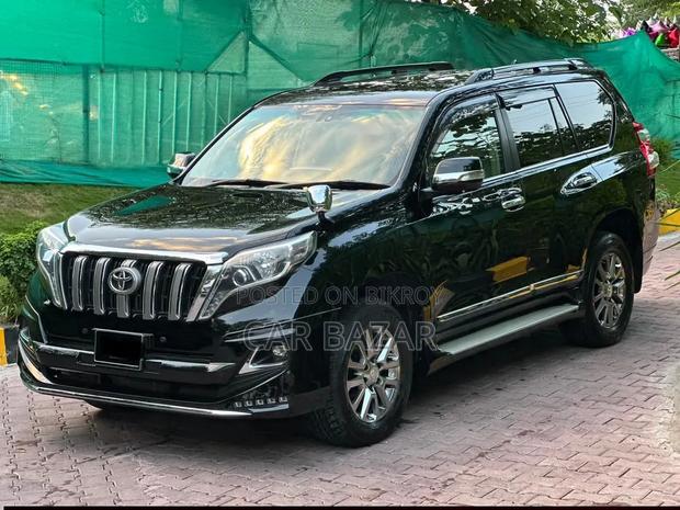 Toyota Land Cruiser Prado 2010 Black