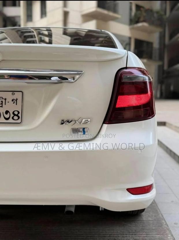 Toyota Corolla 2017 White