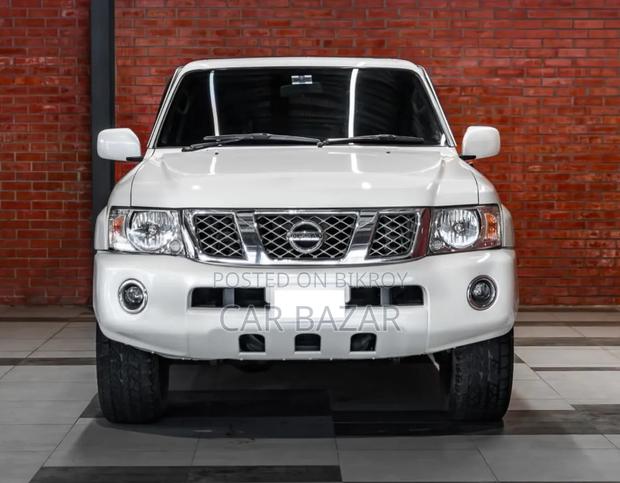 Nissan Patrol 2009 Off White