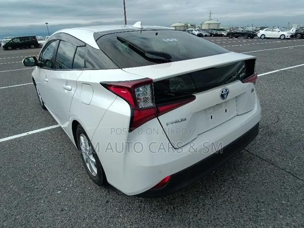 Toyota Prius 2021 Pearl