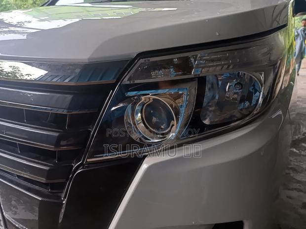 Toyota Noah 1.8 FWD Hybrid (7 Seater) 2016 Pearl