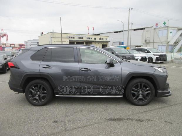 Toyota RAV4 2022 Gray