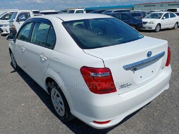 Toyota Axio 2021 Pearl