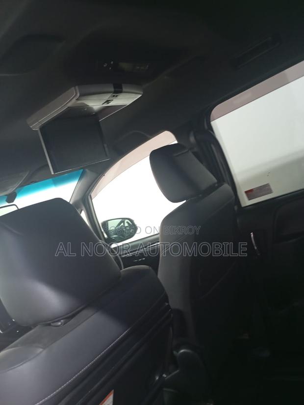 Toyota Esquire 2021 Pearl