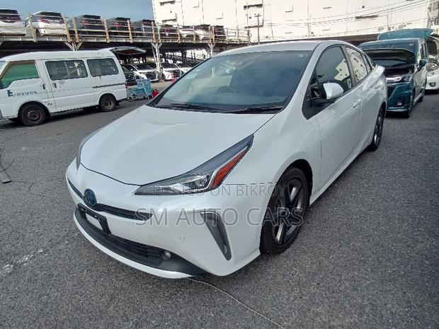 Toyota Prius 2021 Pearl