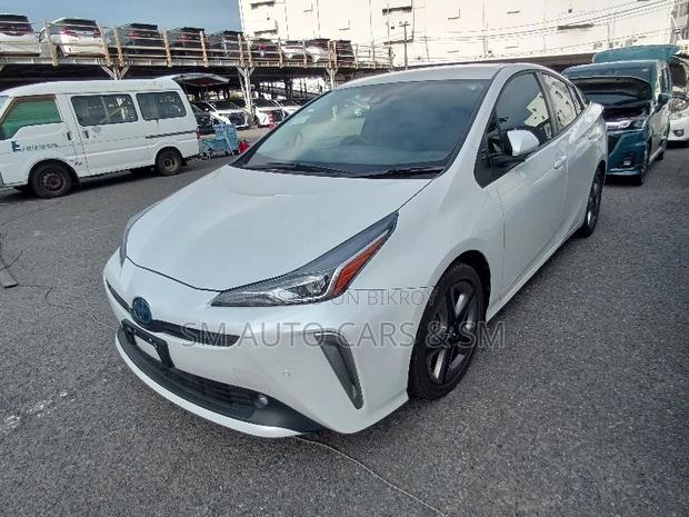 Toyota Prius 2021 Pearl
