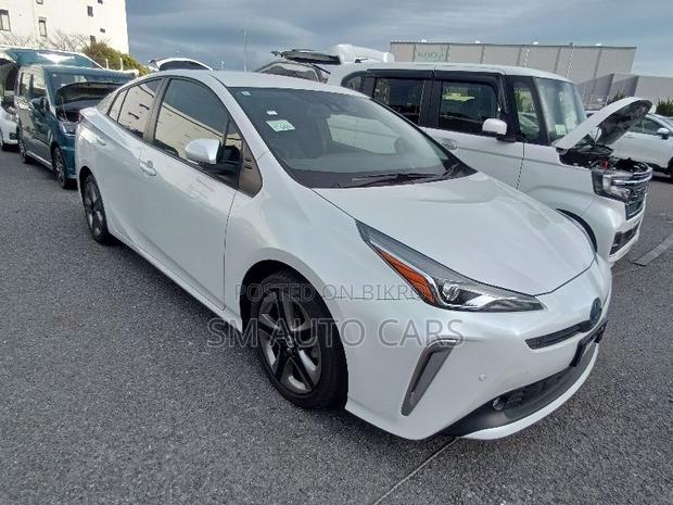 Toyota Prius 2021 Pearl