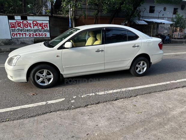 Toyota Corolla 2005 White