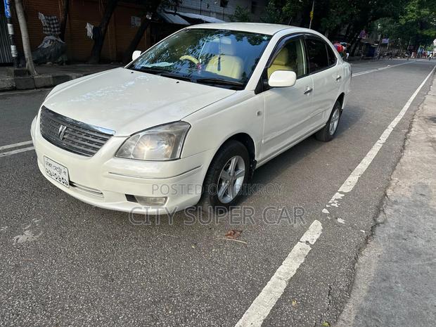 Toyota Corolla 2005 White