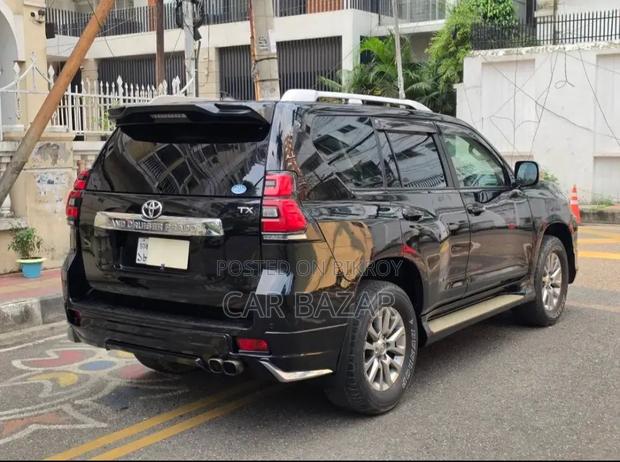 Toyota Land Cruiser Prado 2016 Black