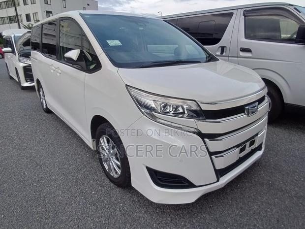 Toyota Noah 2021 Pearl