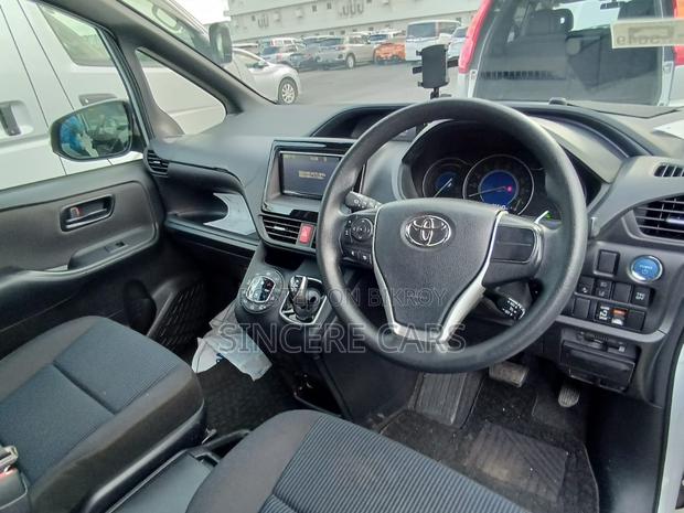 Toyota Noah 2021 Pearl