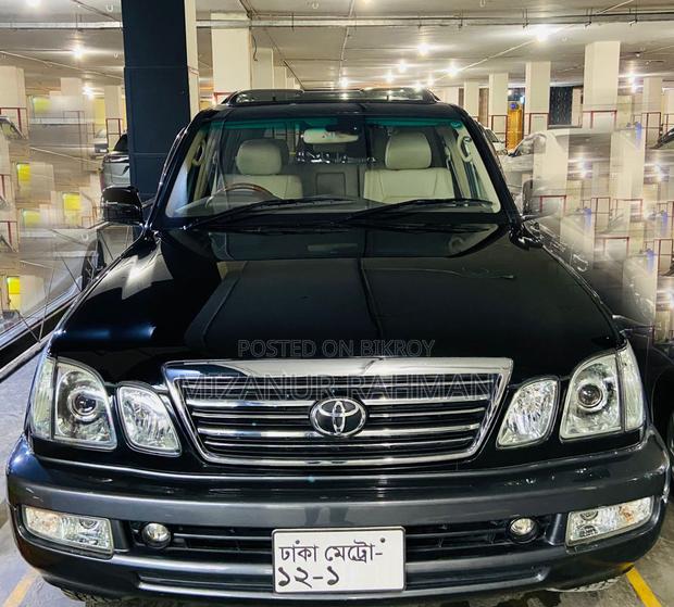 Toyota Land Cruiser 2004 Black