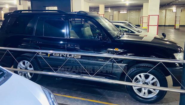 Toyota Land Cruiser 2004 Black