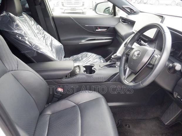 Toyota Harrier 2.0 2021 Pearl