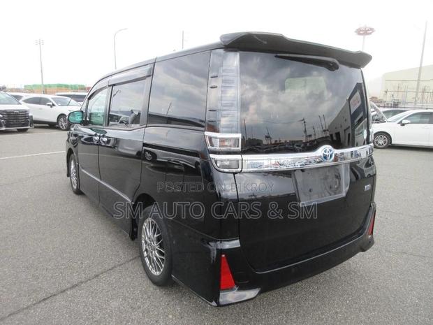 Toyota Voxy 2021 Black