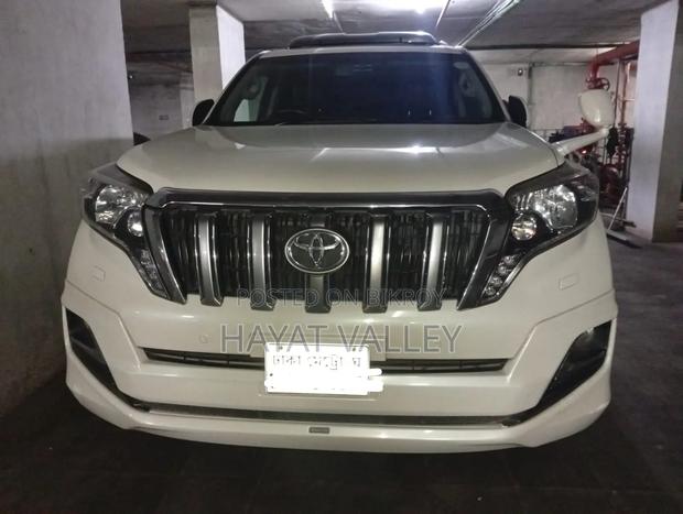 Toyota Land Cruiser Prado 2012 Pearl