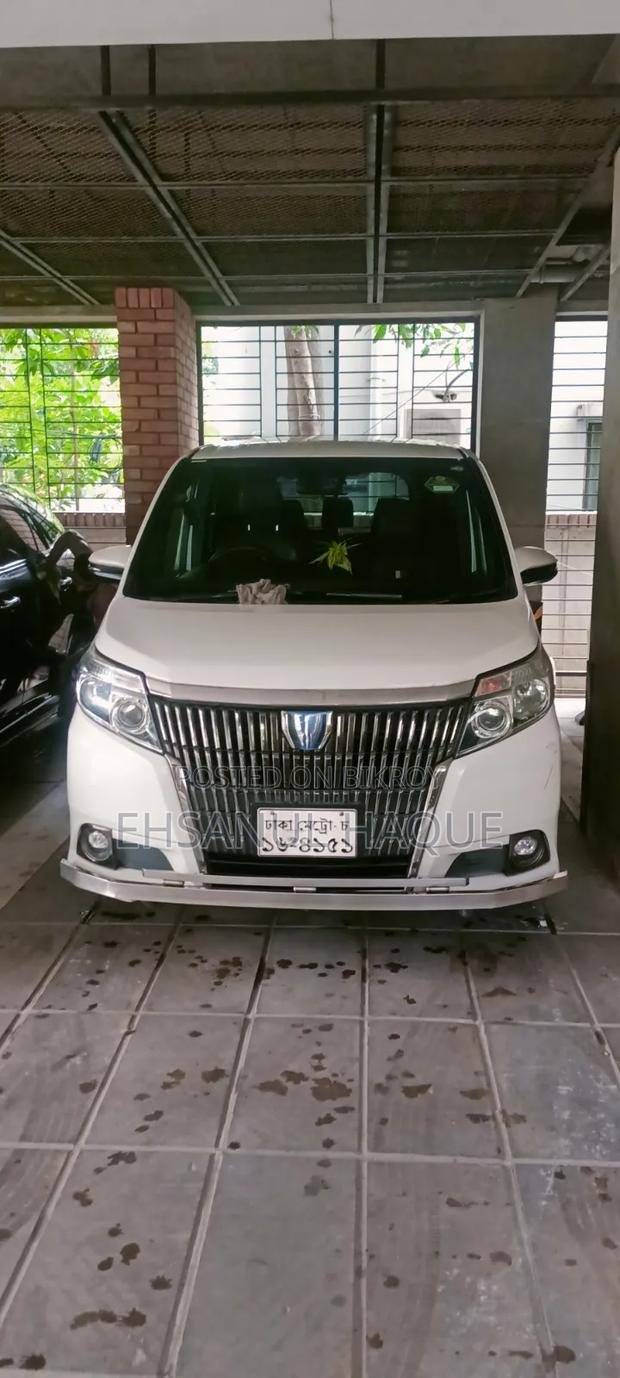 Toyota Esquire 1.8 FWD Hybrid (7 Seater) 2016 Pearl