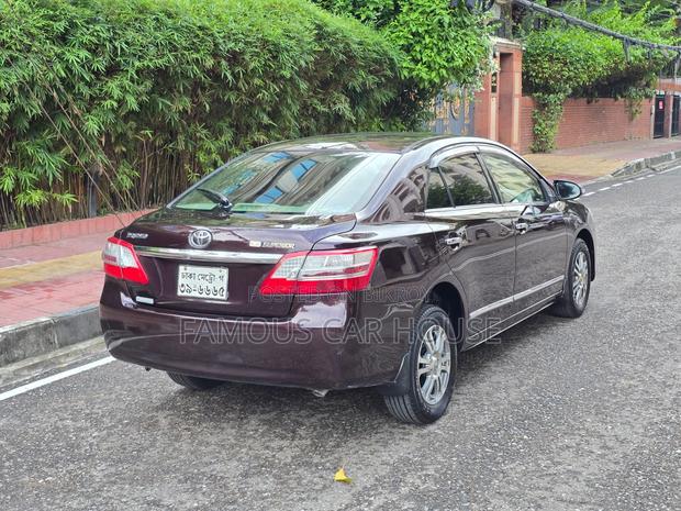 Toyota Premio 2.0 FWD 2015 Maroon