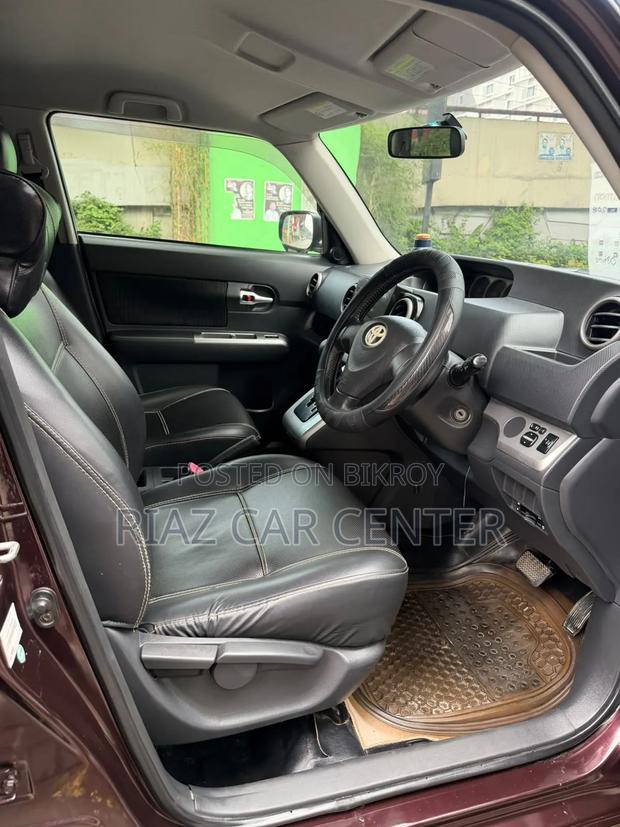 Toyota Corolla Rumion 2012 Brown