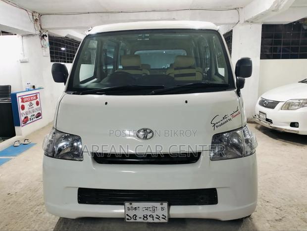 Toyota Noah 2008 White