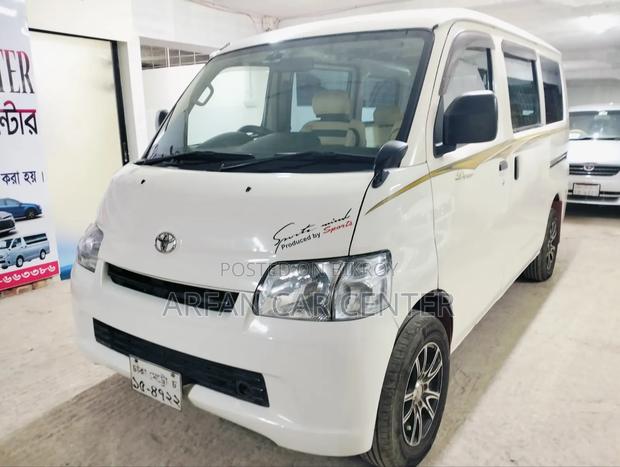 Toyota Noah 2008 White