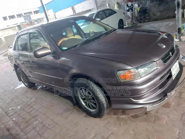 Toyota Corolla 1997 Brown