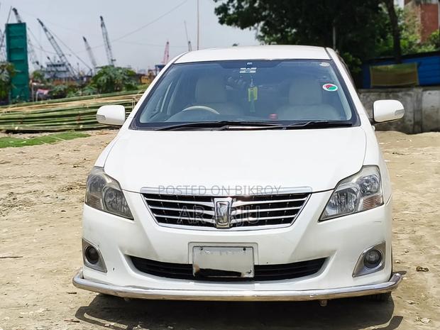 Toyota Premio 2012 White