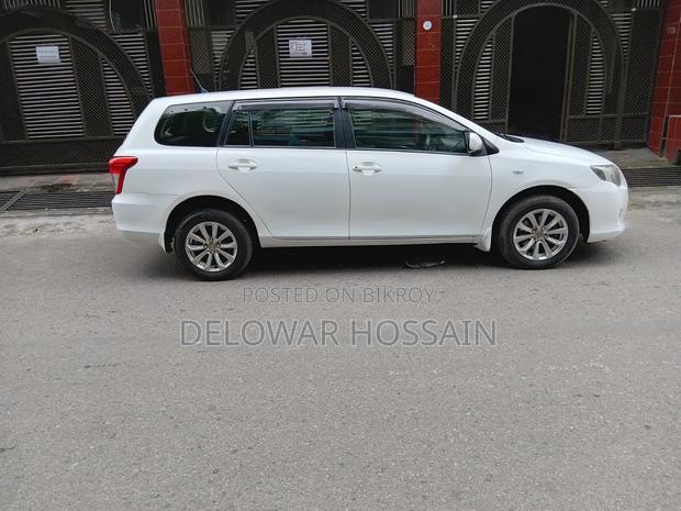 Toyota Corolla Fielder 2011 White