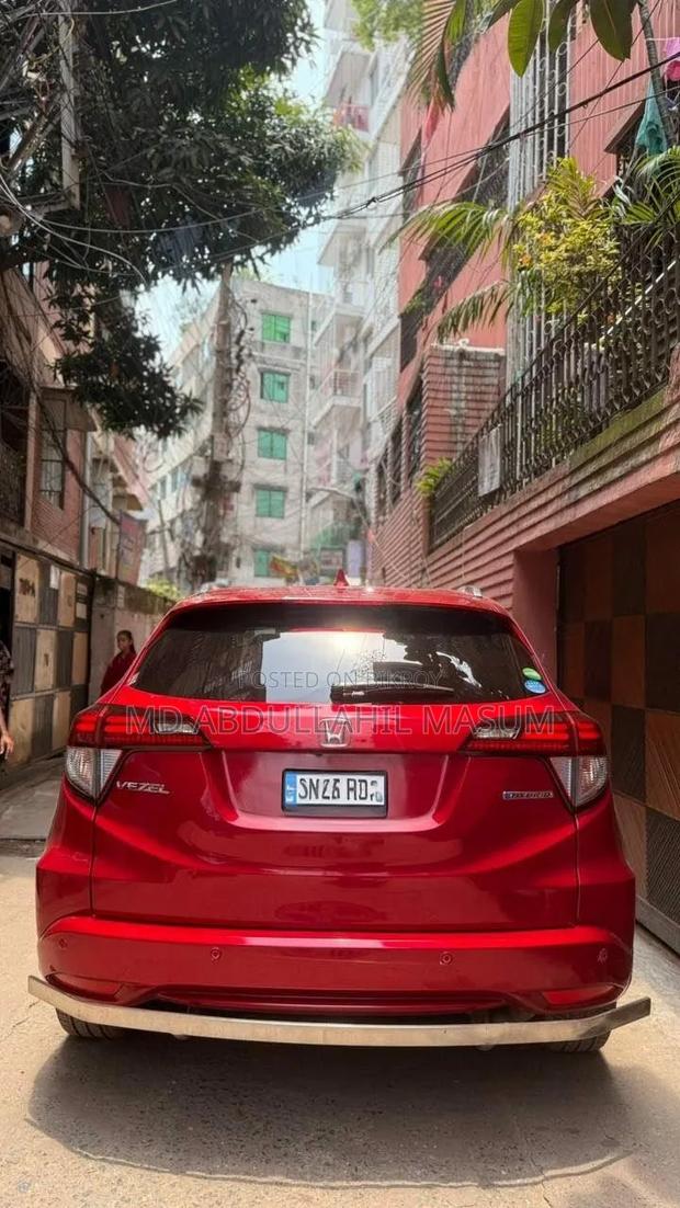 Honda Vezel 1.5 Hybrid 2WD 2016 Red