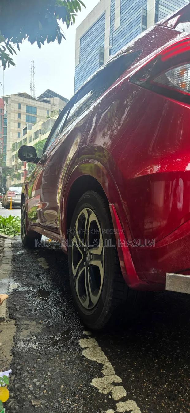 Honda Vezel 1.5 Hybrid 2WD 2016 Red