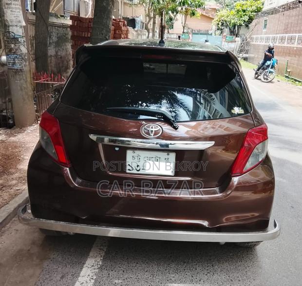 Toyota Vitz 2012 Brown