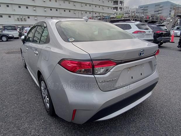 Toyota Corolla 2021 Silver